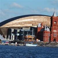 Cardiff (Castle, shops & sights)